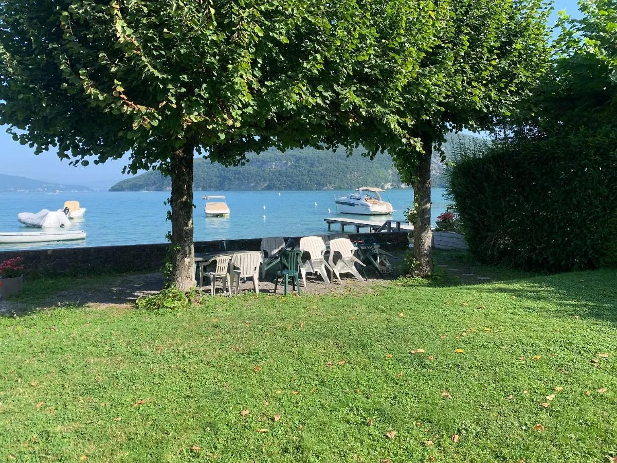 Top Floor Duplex With Private Beach Duingt